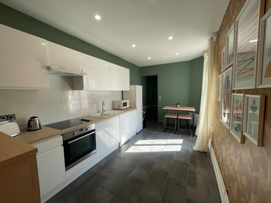 Appartement Spacieux A Deux Pas Du Centre Reims Luaran gambar